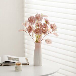 Soft Pink Gradient Vase – Simple Everyday Decor